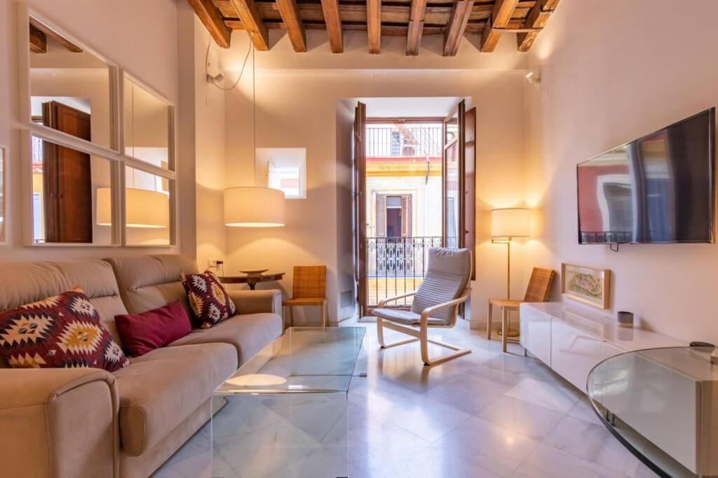 Hernando Colon Deluxe Suite By Valcambre Seville Exterior photo